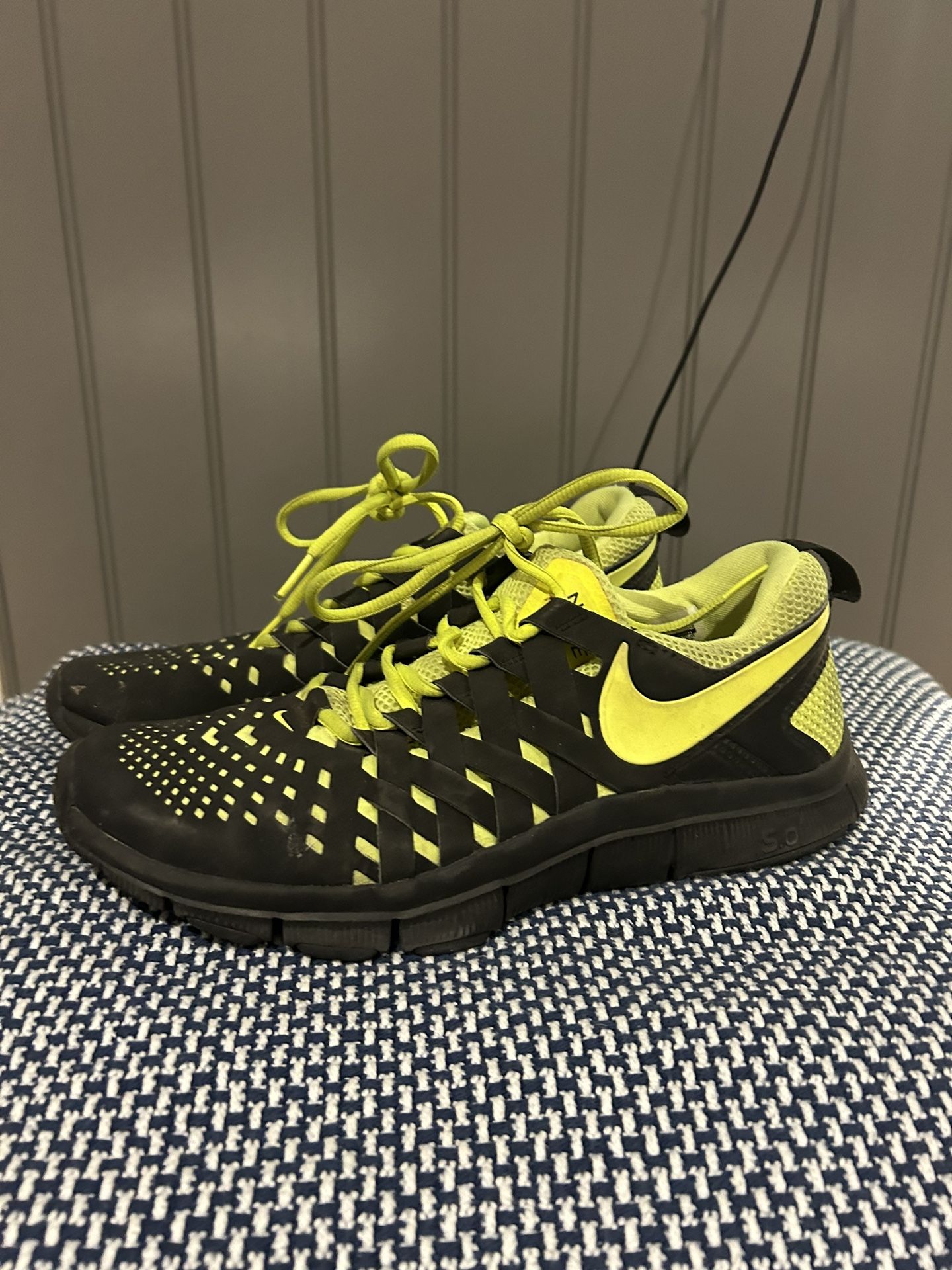 Nike free 5.0 size 9 hotsell
