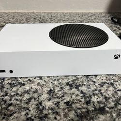 Xbox Series S And Elite Controller 