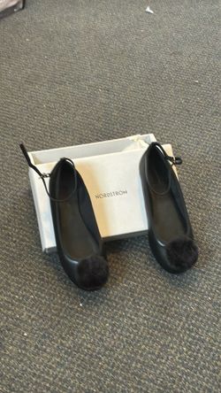 Bran new girl shoes size 3 midim
