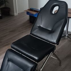 Adjustable  Massage Table