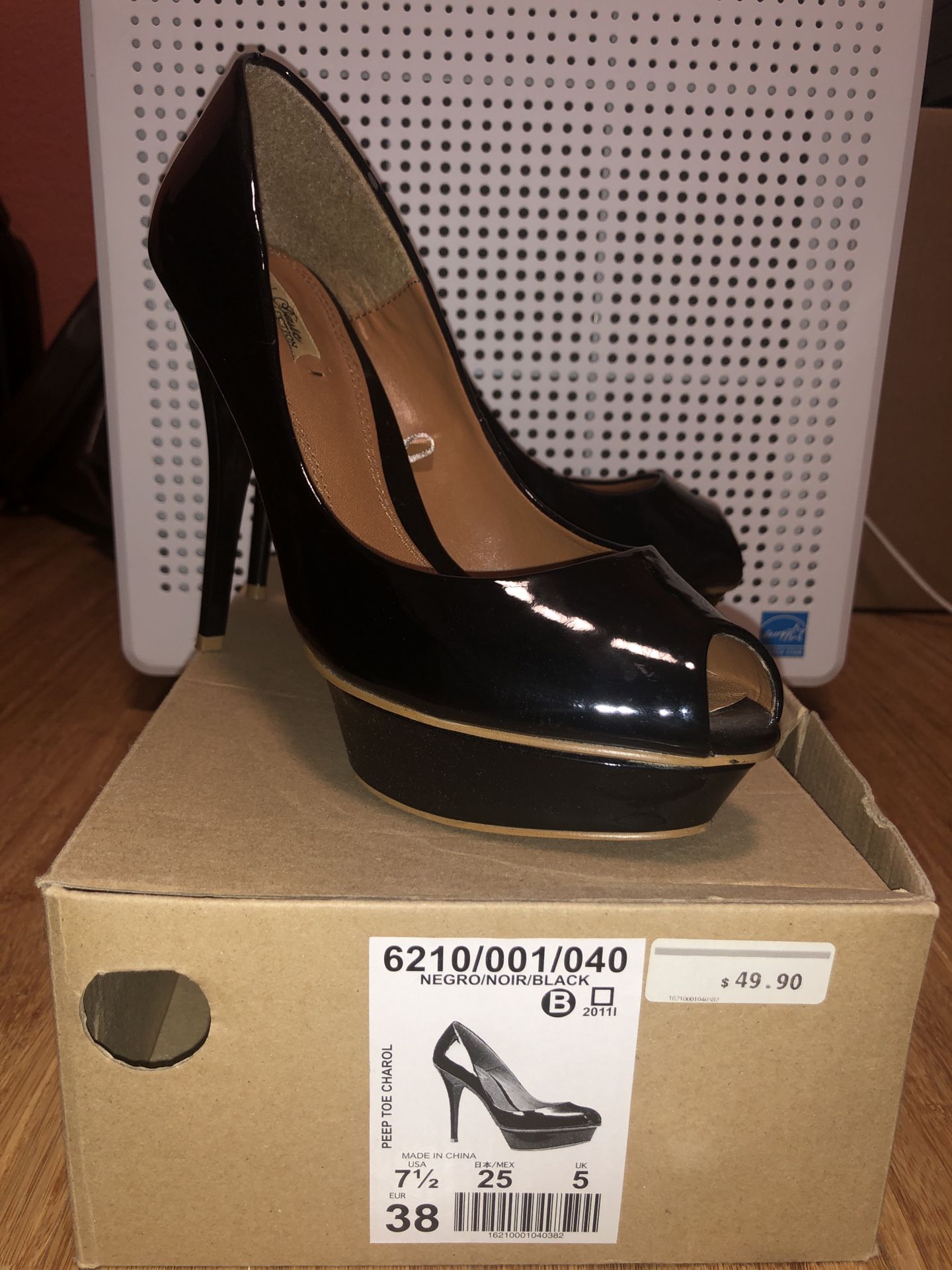 Zara Basics Heels