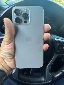 IPhone 16 pro max 256 unlocked liberado
