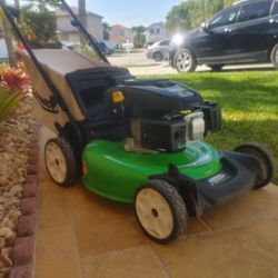 Lawn mower/ Lawn-Boy 149cc Rear-wheel Drive Great Condition!