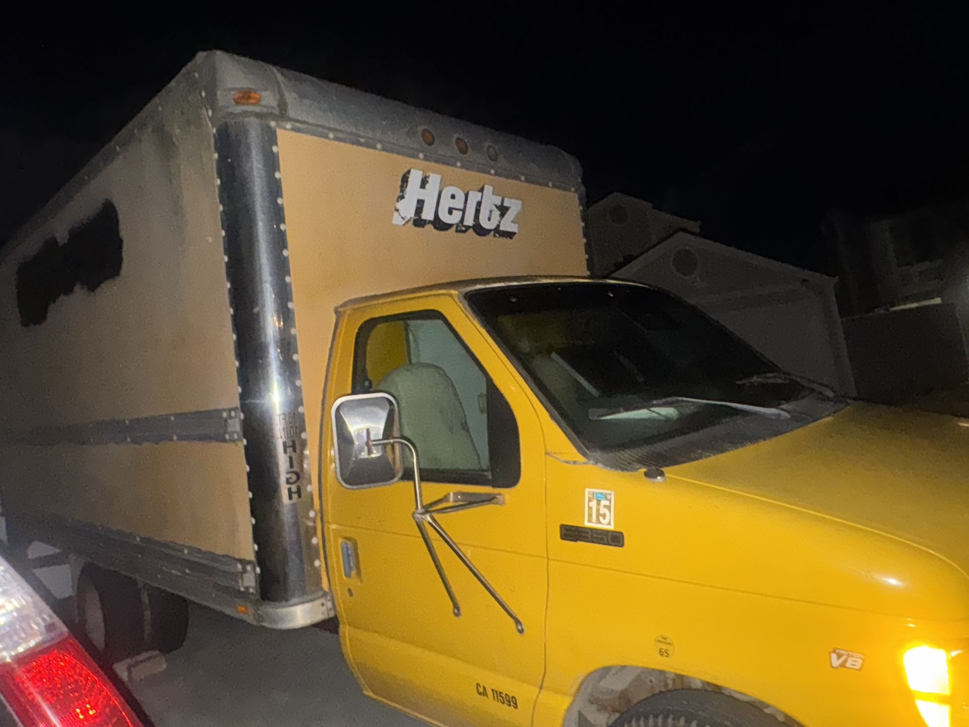 Ford E 359 - 20 Foot Box Truck Triton V8