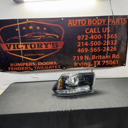 DODGE RAM 1500 RH HEADLIGHT OEM 2013-2018 
