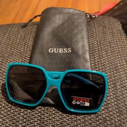 New Women's Guess Glasses 