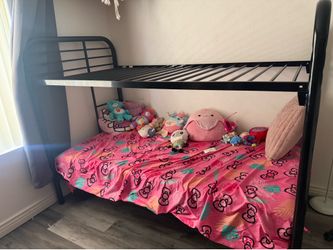 Bunk bed twin