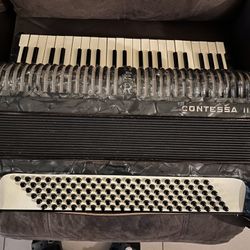Vintage Hohner Contessa II Piano Accordion 