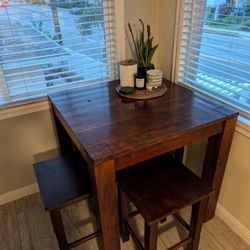 Dining Table And Chairs 