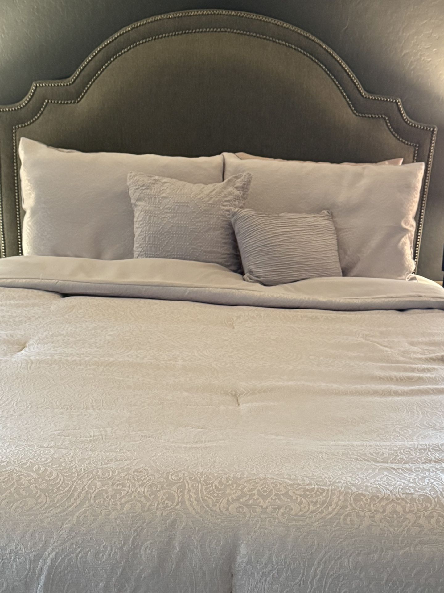 Queen size headboard, and base. Includes free queen size Beautyrest mattress!