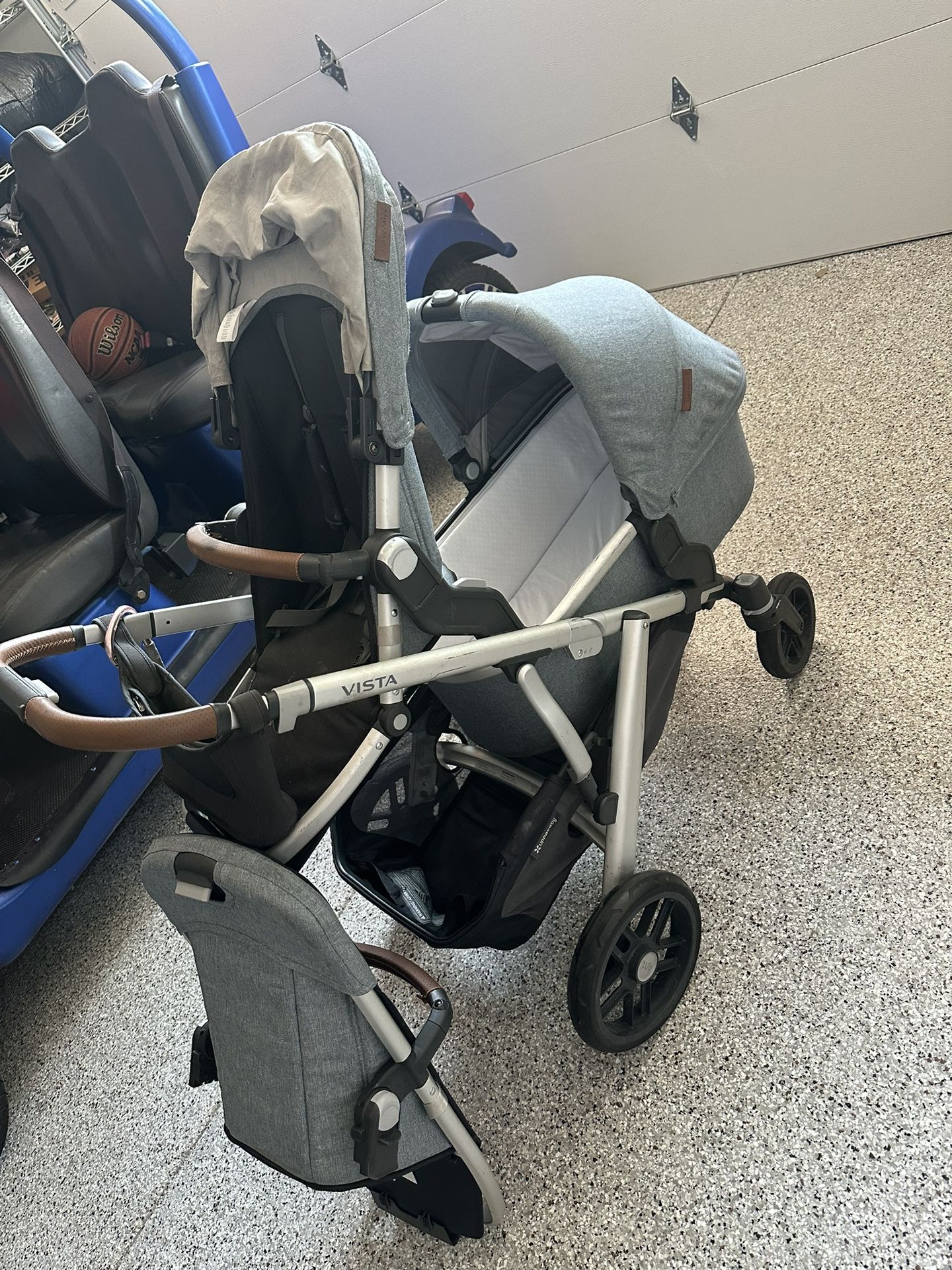 Uppababy vista Stroller Set W/ Additional 2nd Toddler Rumble Seat