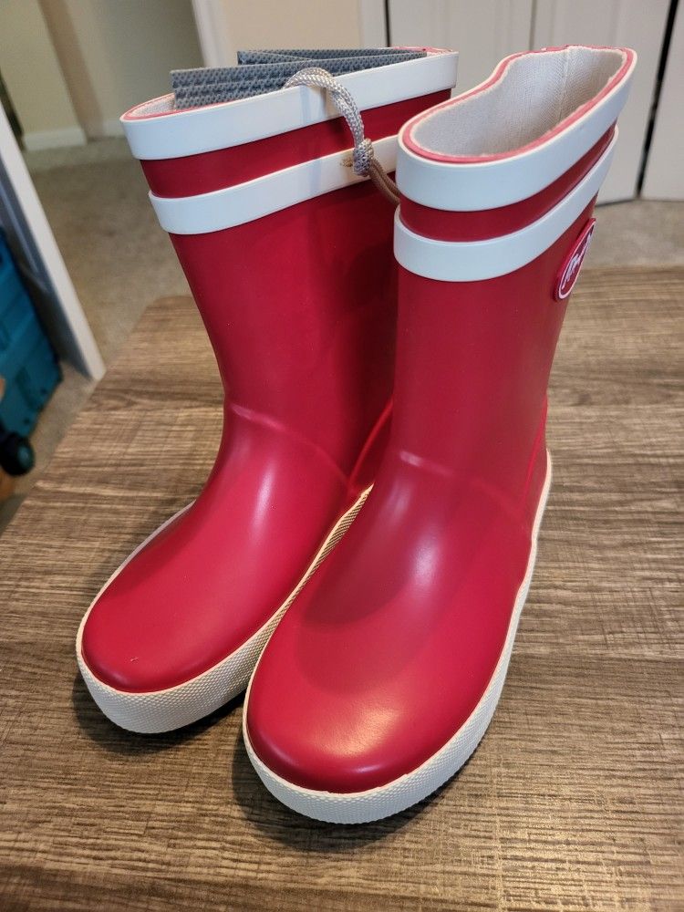 KIDS RAIN BOOTS