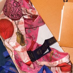 Louis Vuitton Scarf 