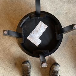 Free - Stool/Ottoman 