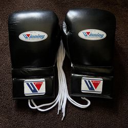 WINNING Boxing Gloves 14oz