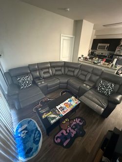 Recliner sectional couch