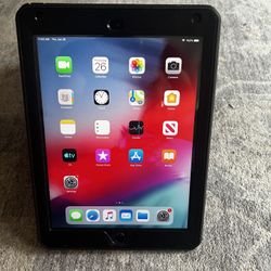 Selling 8 iPad Air 9.7" 16GB WiFi With Case MD785LL/B A1474 Unlocked Very Good