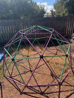 Geodesic Dome Climbing Toy