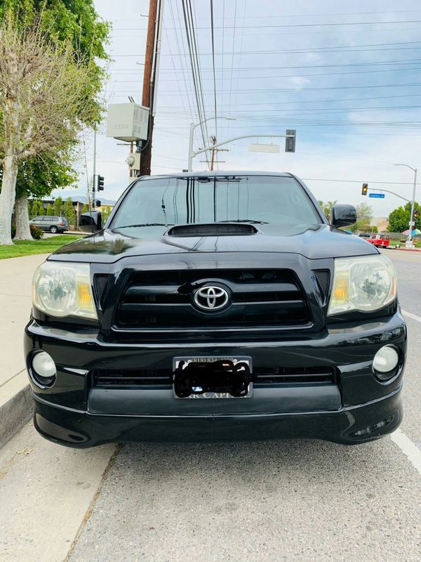 Toyota tacoma x-runner 2006. for Sale in Los Angeles, CA - OfferUp
