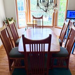 Dining Table and Chairs Like New