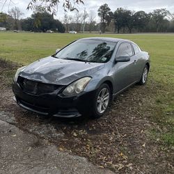 2010 Nissan Altima Coupe (parts Car )