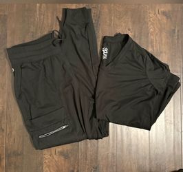 Black scrub set barco one