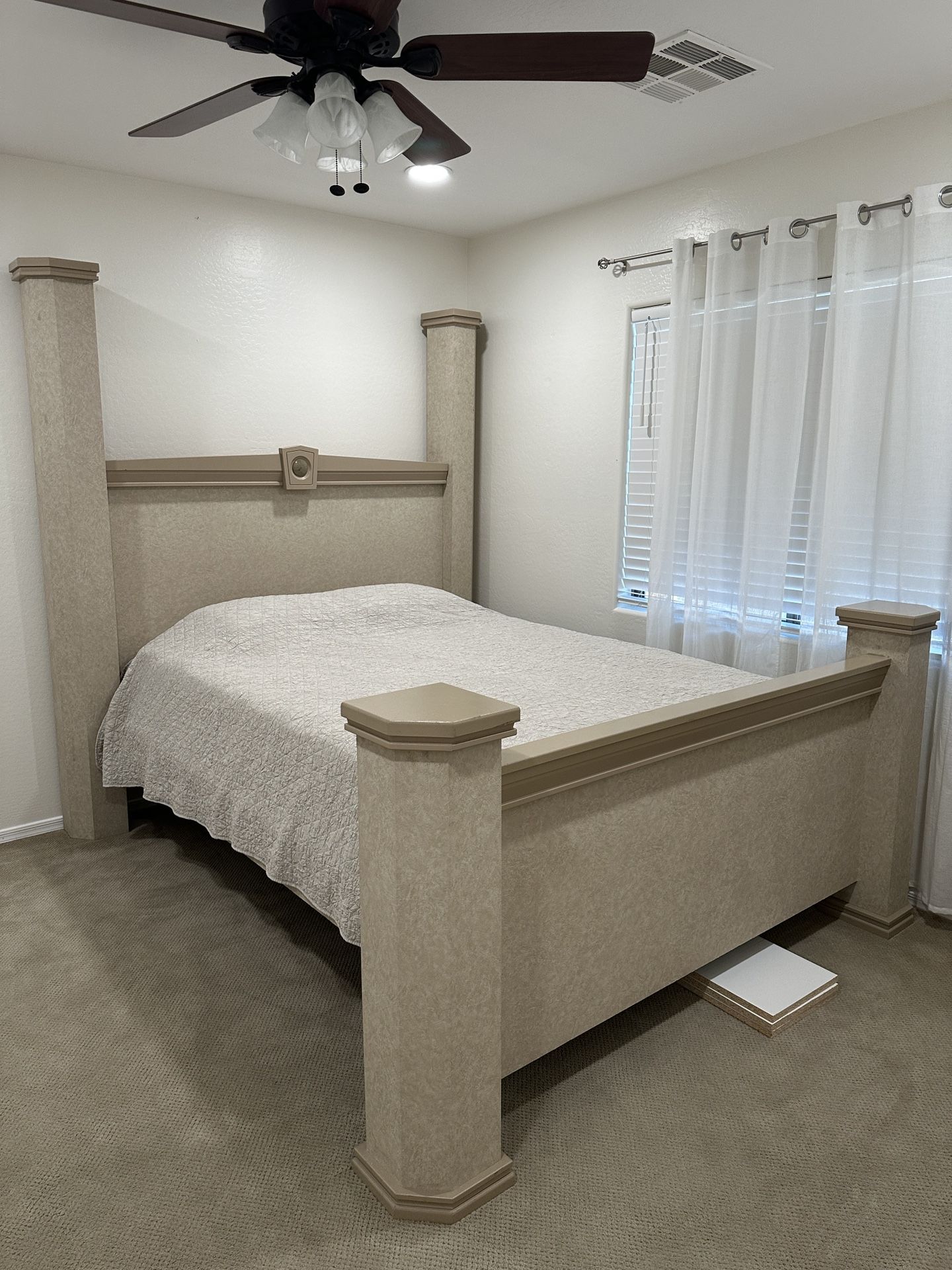 Queen Bedroom Set