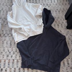 GUC Old Navy Pull Over Thick Hoodies Size Large Cream Black 