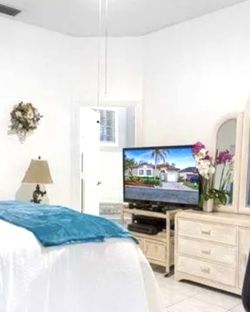 **EXCELLENT FOR KIDS & GUEST ROOM!!** REDUCED 32” LG HIGHT DEFINITION TV
