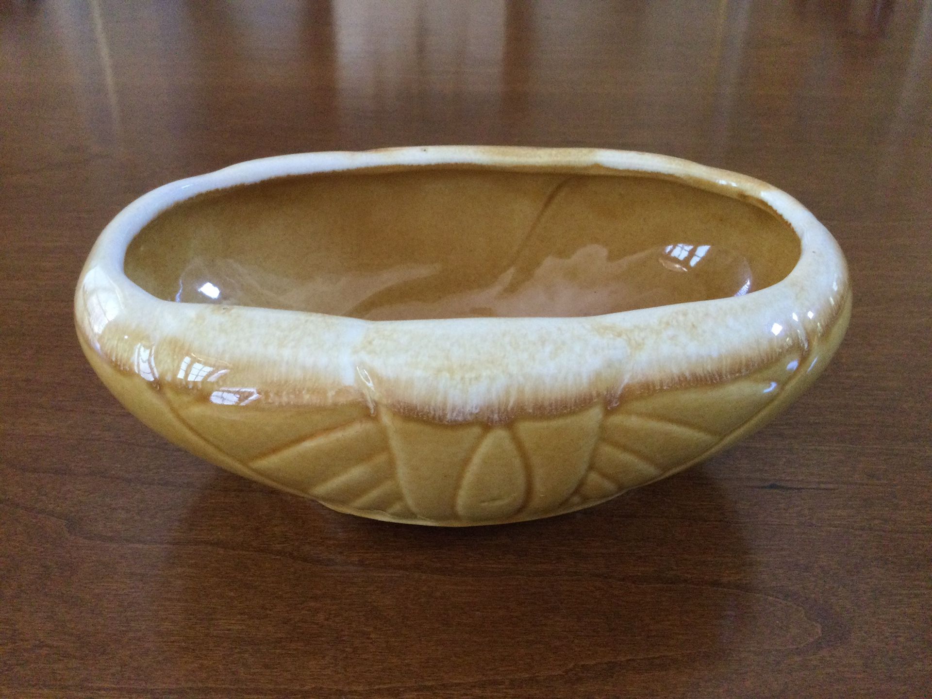 VINTAGE GOLD POTTERY PLANTER