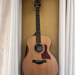 Taylor Acoustic Guitar 214-e 2020