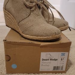 TOMS Desert Wedges Sz 5.5