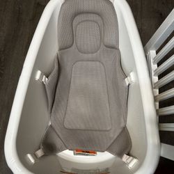 Regalo 3-in-1 Baby Bath Tub w/ Mesh Sling – Like New!