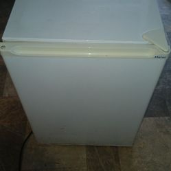 Haier 2.7 cu Refrigerator Freezer Used