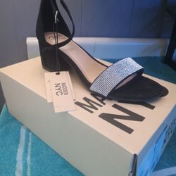 Womans Shoes Sizes 7,6