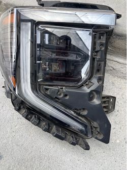 2023-2025  GMC SIERRA 1500 HEADLIGHT RIGHT SIDE OEM