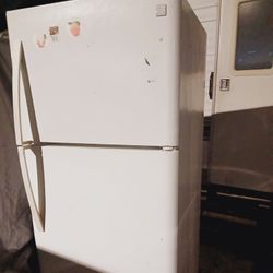 We Are Seling Refrigerators In Deep Freezers For Cheap I'll Appliances Work Try It Before You Buy It