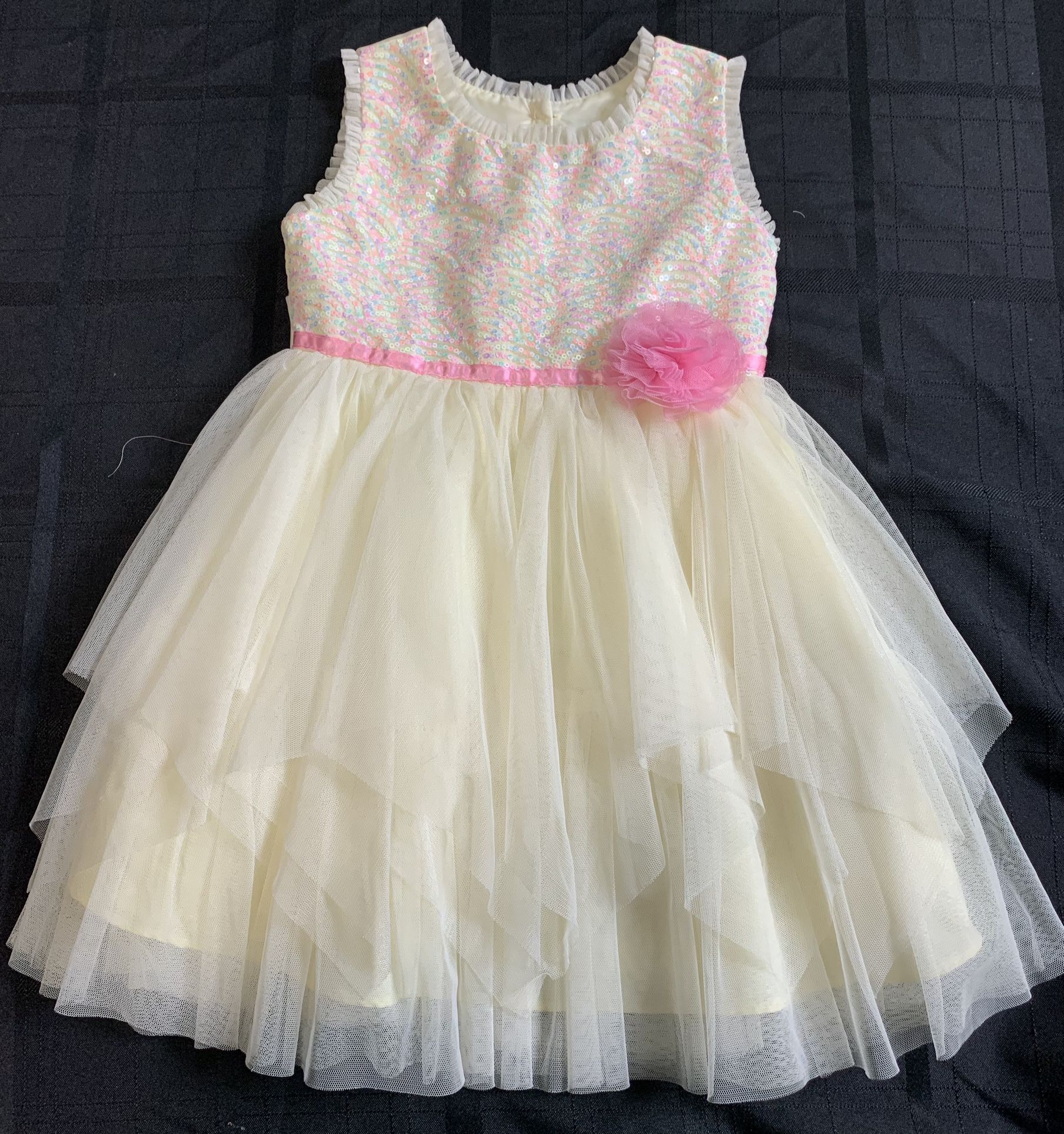 Beautiful Jona Michelle girls size 4T sparkly sequined light yellow spring Easter dress 