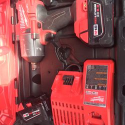 Milwaukee Fuel M18 Impact Wrench With 2  Batteries Charger And Case