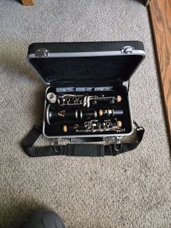 Clarinet by Valkrie.  Very lightly used.  Like new.