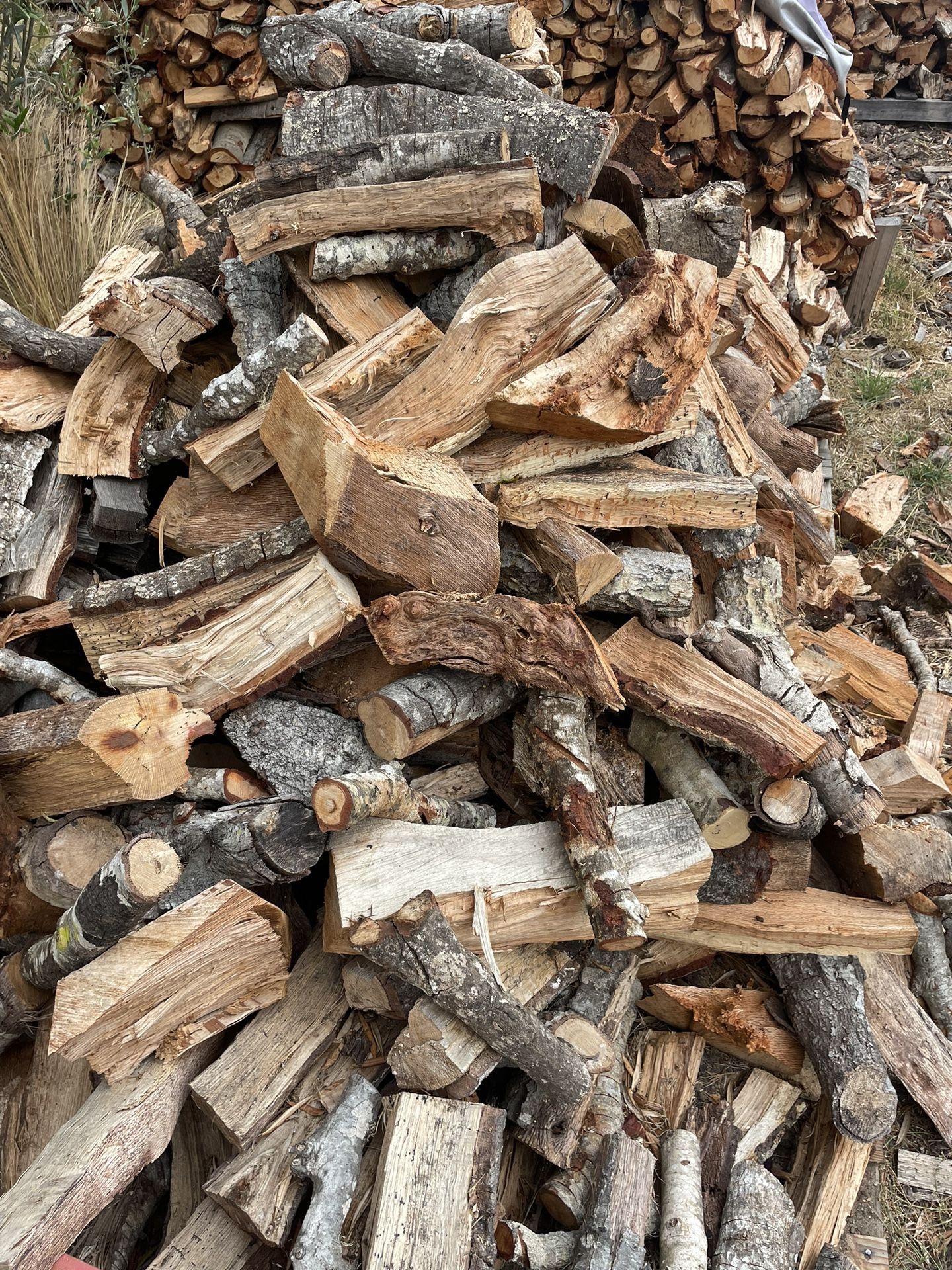 Dry Seasoned oak Firewood