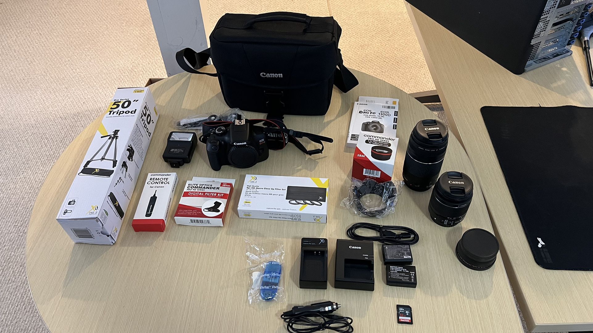 Canon EOS Rebel T6 1300D Digital SLR Camera Kit