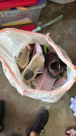 Mixed Lot of Used Shoes