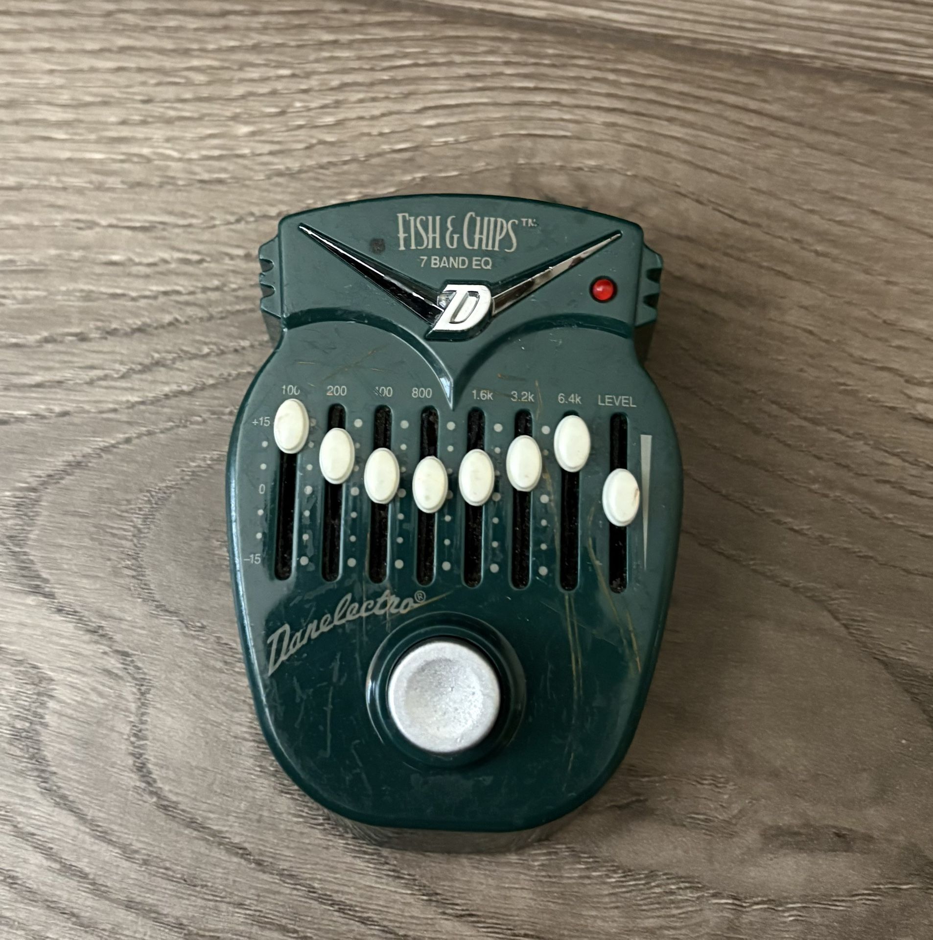 Danelectro DJ-14C Fish & Chips 7 Band EQ Mini Effects Pedal