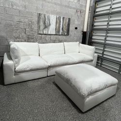 White Cloud Sectional (Brand New In Box)