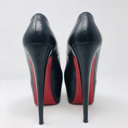 🖤Christian Louboutin Heels🖤