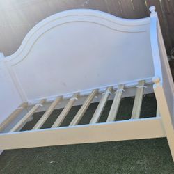 Day Bed 