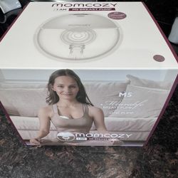 Momcozy M5 Breast Pump