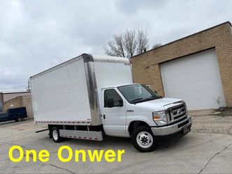 2022 Ford E350 Super Duty Cutaway