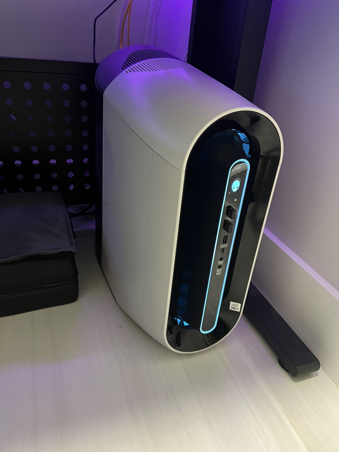 Gaming PC. Alienware Aurora R11 Gaming Pc for Sale in Pembroke Pines ...